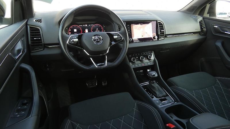 Škoda Karoq 1,5 TSI Sportline DSG - fotka 5 z 24