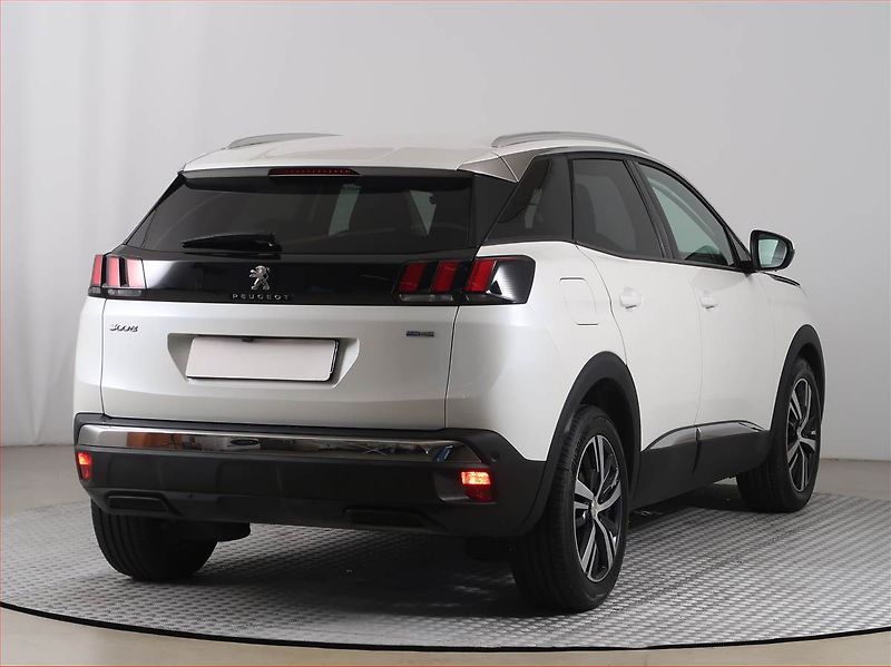 Peugeot 3008 (2017) Active 1.2 PureTech, Automat - fotka 5 z 18