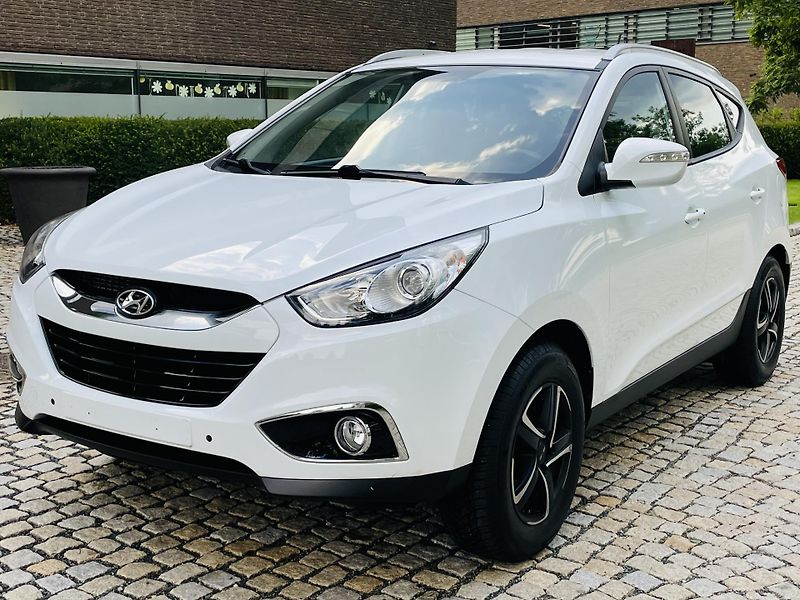 Hyundai ix35 2.0i 4x4 1MAJIITEL KAMER TAŽNÉ - fotka 4 z 46