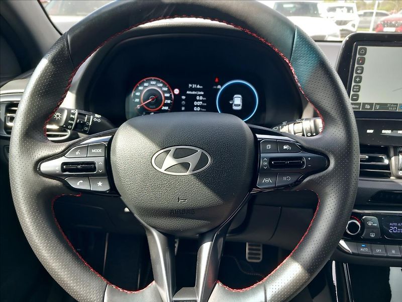 Hyundai i30 1,5 T-GDi N-LINE - fotka 11 z 26
