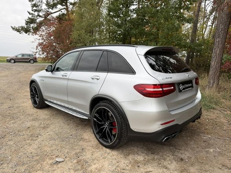 Mercedes-Benz GLC AMG GLC 63S 4MATIC+ V8 BITURBO - fotka 4 z 46