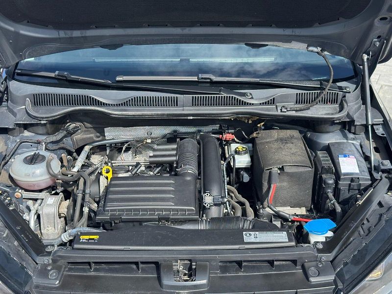 Volkswagen Golf Sportsvan (2016) Comfortline 1,2 TSI 81 KW - fotka 28 z 38
