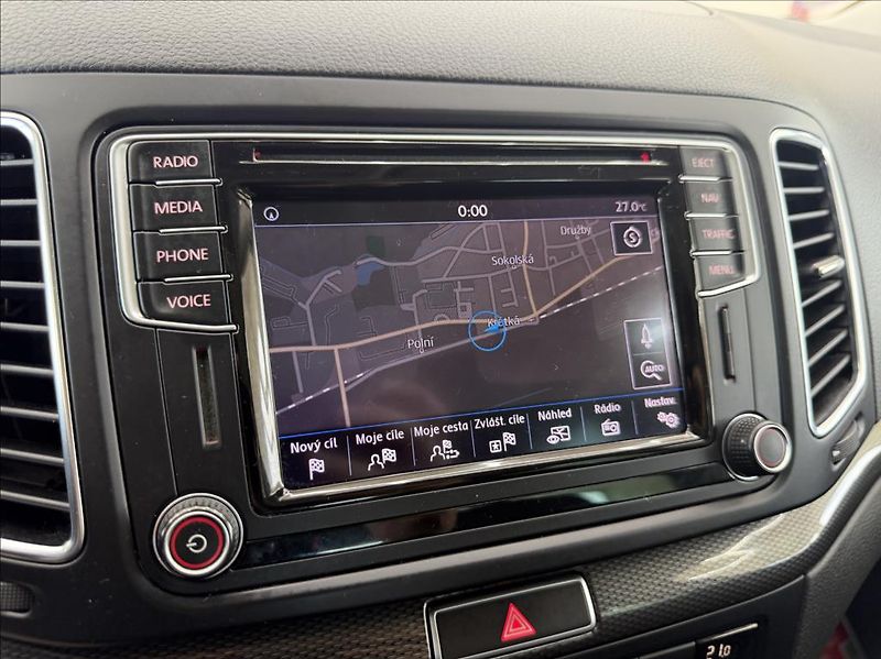 Seat Alhambra 1,4 TSI, 7-míst,Navi,Panorama - fotka 22 z 33
