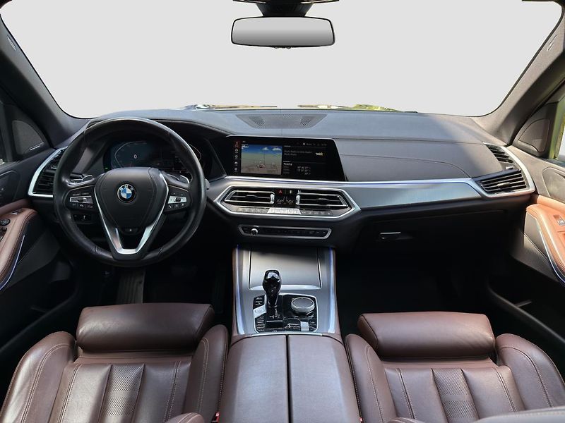 BMW X5 xDrive30d - fotka 4 z 23