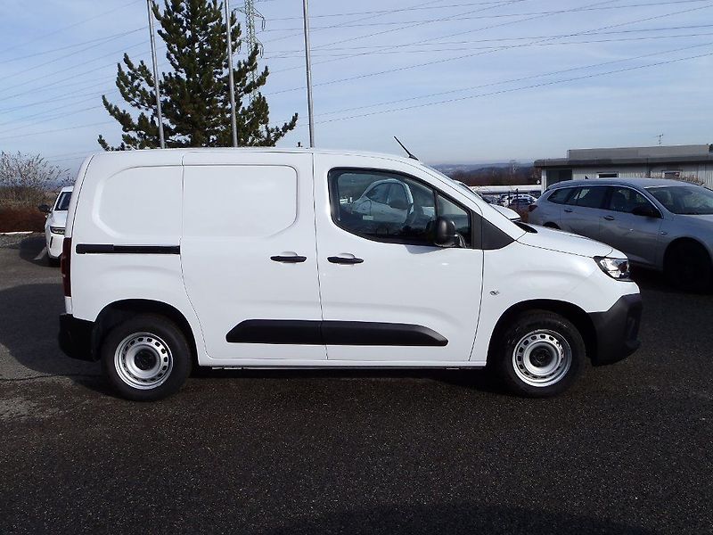 Opel Combo Van L1H1 1.2Turbo - fotka 4 z 23