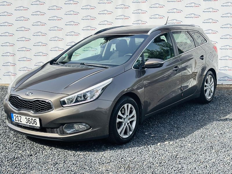 Kia Ceed (2014) 1.6 GDI, 99kW, ČR - fotka 3 z 18