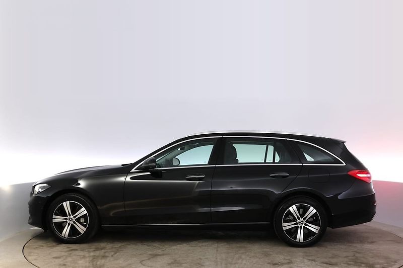 Mercedes-Benz Třídy C 300e Avantgarde Premium 360 - fotka 3 z 26