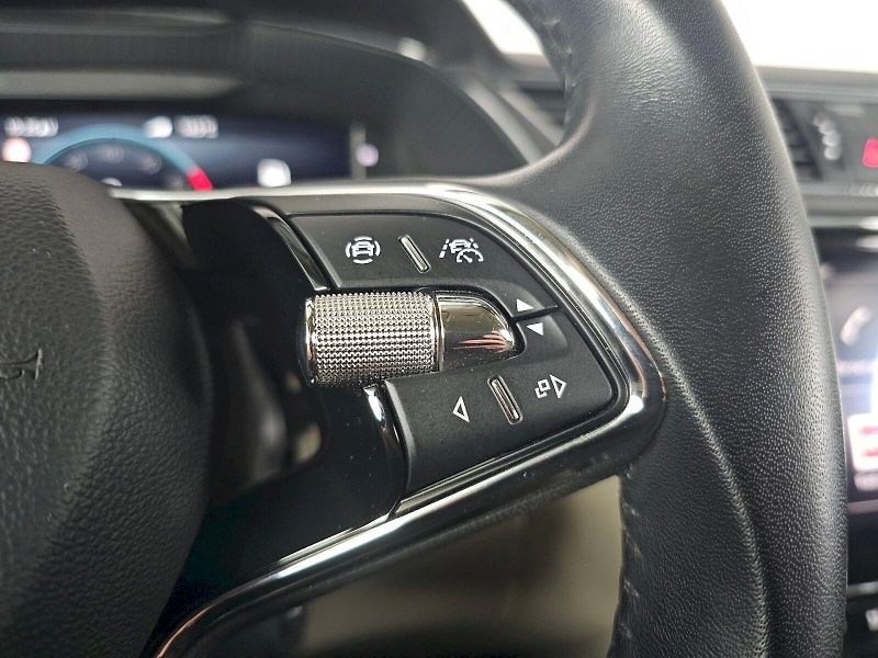Škoda Superb (2023) COMBI 2.0TSI 206kW 4X4 Laurin - fotka 9 z 34