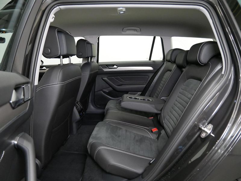 Volkswagen Passat - fotka 7 z 23