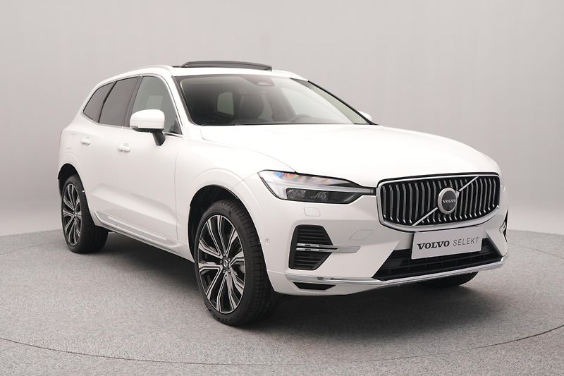 Volvo XC60 T8 AWD BRIGHT PLUS REZERVACE - fotka 13 z 48