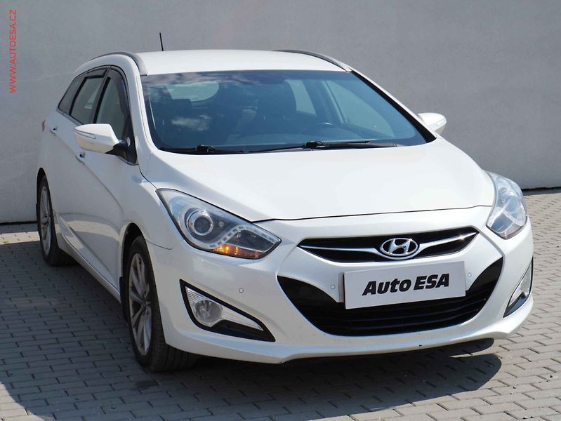 Hyundai i40 (2012) 1.7CRDI, ČR, AC, výhřev sed. - fotografie inzerátu