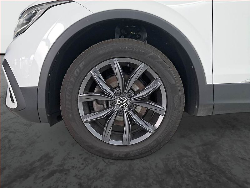 Volkswagen Tiguan Allspace (2023) Life 1.5 TSI - fotka 15 z 19