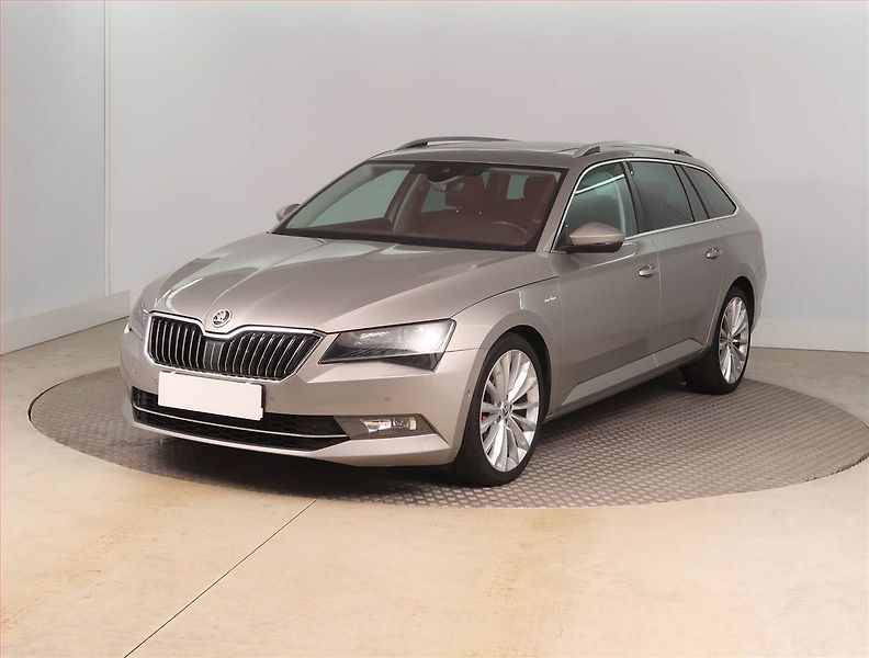 Škoda Superb (2017) Laurin&Klement 2.0 TDI, 4X4 - fotka 2 z 18