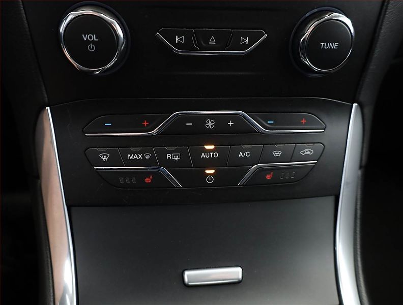 Ford S-MAX (2020) 2.0 EcoBlue, 4X4, Automat - fotka 12 z 21