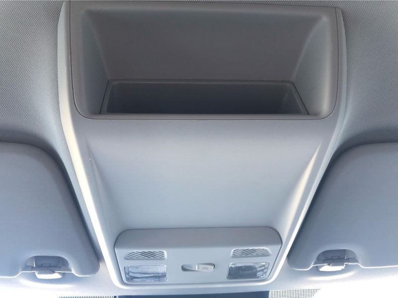 Ford Tourneo Custom 2.0 TDCi  8 Míst - fotka 22 z 26
