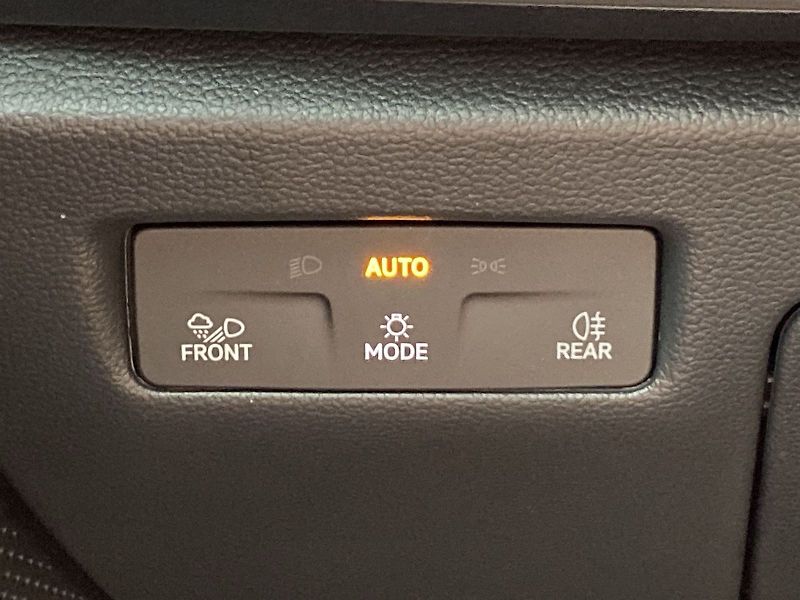 Škoda Superb (2025) Combi 2.0 TDI 4x4 DSG Sportlin - fotka 21 z 39