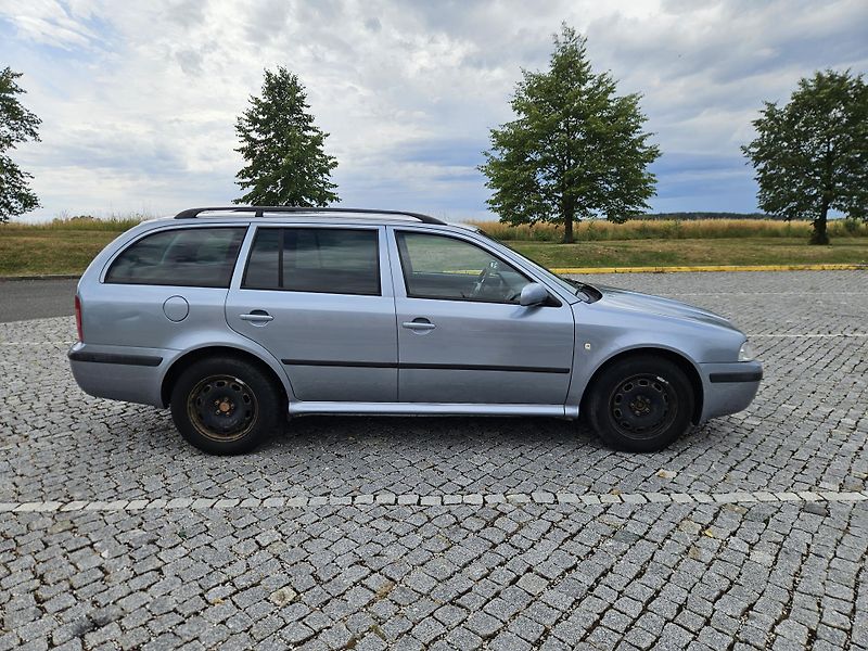 Škoda Octavia (2004) 2L BENZIN, SPLÁTKY  - fotka 6 z 22