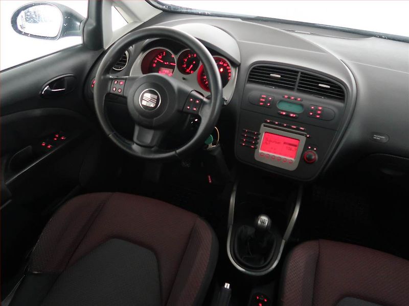 Seat Altea (2005) 2.0 FSI, po STK, udržované - fotka 7 z 14