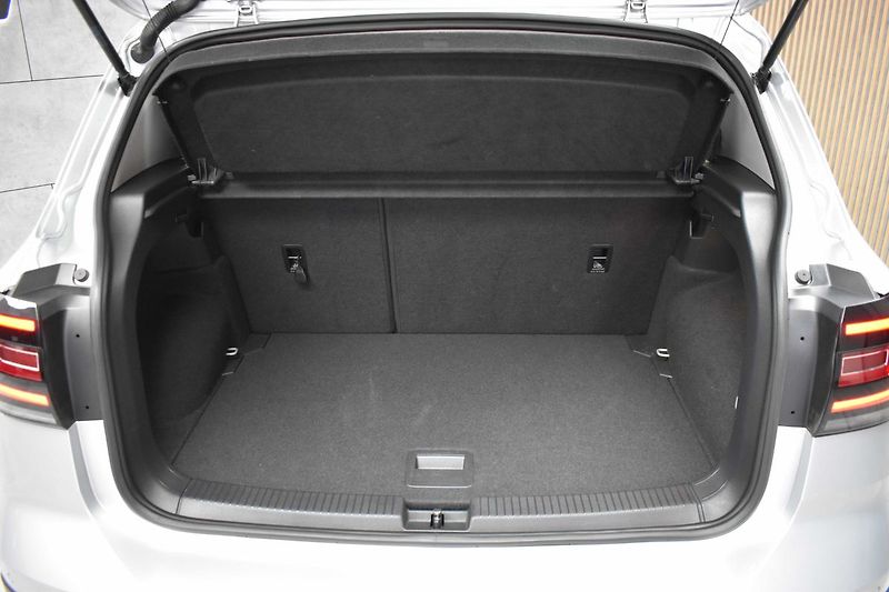 Volkswagen T-Cross TSI 81kW STYLE*KAMERA*ACC*ČR 1 - fotka 36 z 39