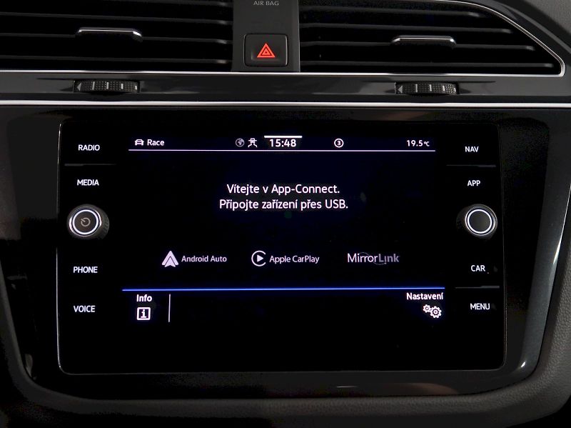 Volkswagen Tiguan (2022) R 2.0TSI 235KW DSG 4x4 - fotka 24 z 38