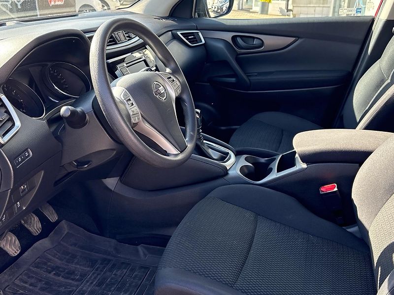 Nissan Qashqai (2015) 1.2 DIG-T 115 Visia - fotka 6 z 21