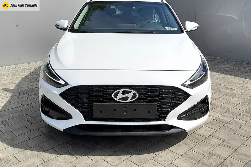 Hyundai i30 (2025) 26 HB 1,0 T-GDI MT GO CZECH - fotka 3 z 10