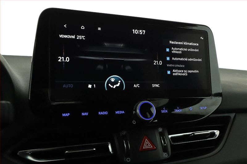 Hyundai i30 (2025) 1.5 T-GDI MHEV 48V, N-LINE - fotka 14 z 22