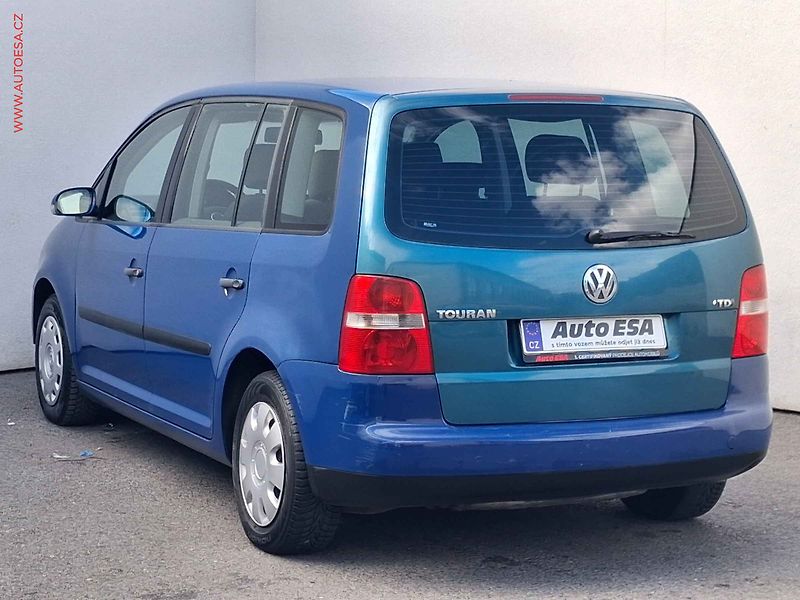 Volkswagen Touran (2005) 1.9 TDi, 2.maj,ČR, Klima - fotka 6 z 14