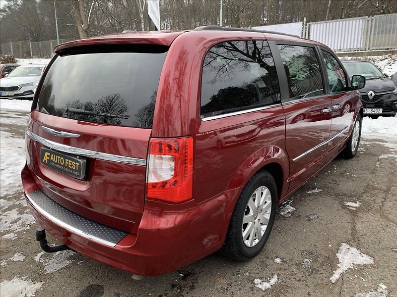 Chrysler Town & Country 3,6 i V6 7.MÍST - fotka 5 z 18