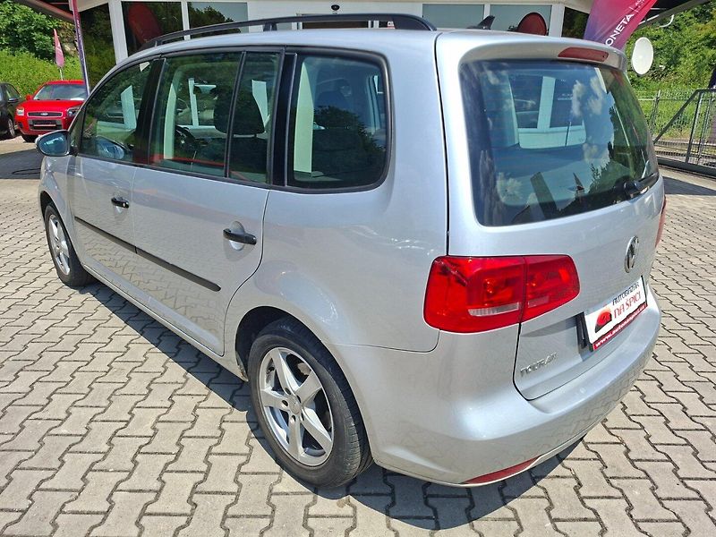 Volkswagen Touran (2011) 1.4TSI 103kW 6MAN - fotka 6 z 38