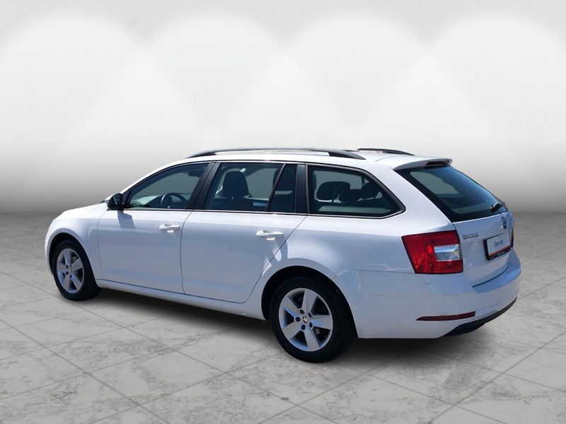 Škoda Octavia Combi 1.6 TDi Ambition - fotka 7 z 26