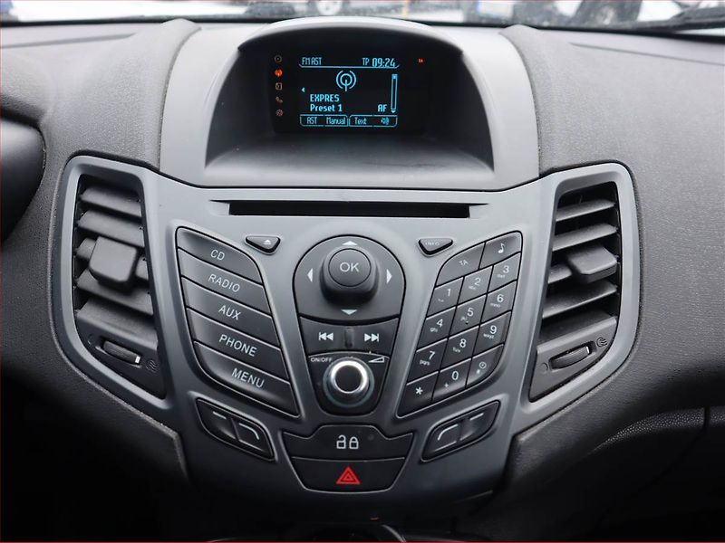 Ford Fiesta (2013) 1.6 TDCi, Serv.kniha, nová STK - fotka 12 z 15