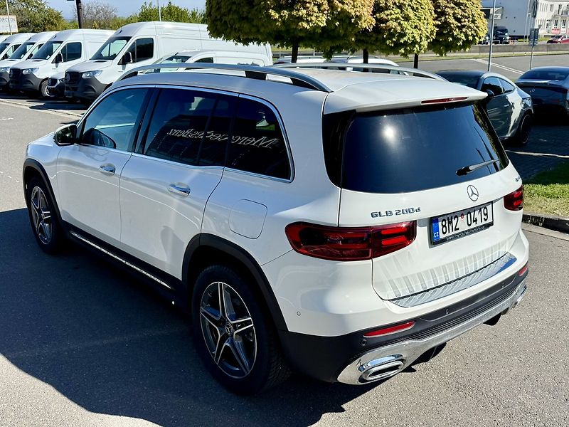 Mercedes-Benz GLB (2025) 200 d 4MATIC - fotka 44 z 45
