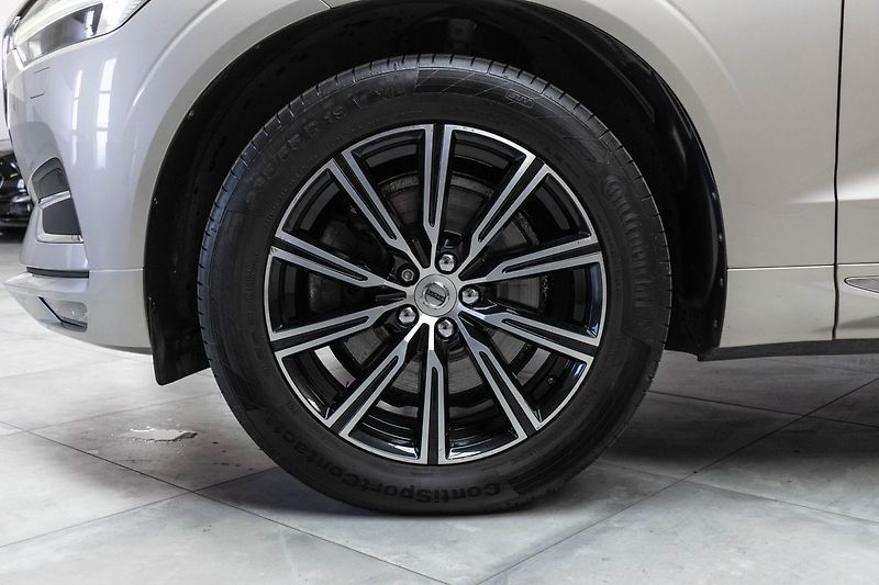 Volvo XC60 D5 AWD INSCRIPTION DPH*ČR 1.M* - fotka 36 z 44