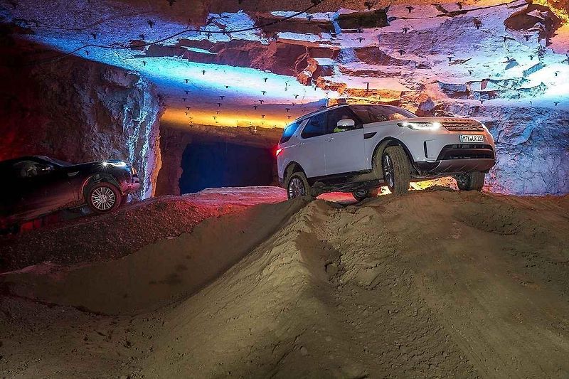 Land Rover Discovery.