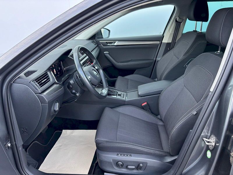 Škoda Superb (2023) 2.0 TDI 110kW DSG Style Busine - fotka 5 z 35