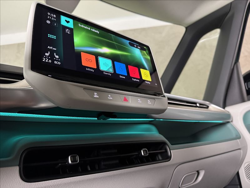 Volkswagen ID.Buzz Pro 150kW IQ Light 360° Kamera - fotka 47 z 50