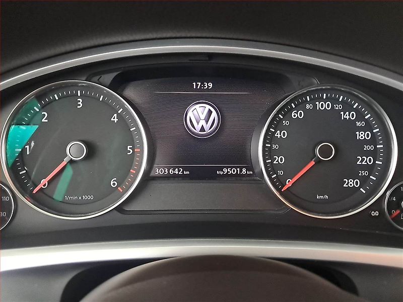 Volkswagen Touareg (2010) 3.0 TDI, 4X4, Automat, Navi - fotka 11 z 25