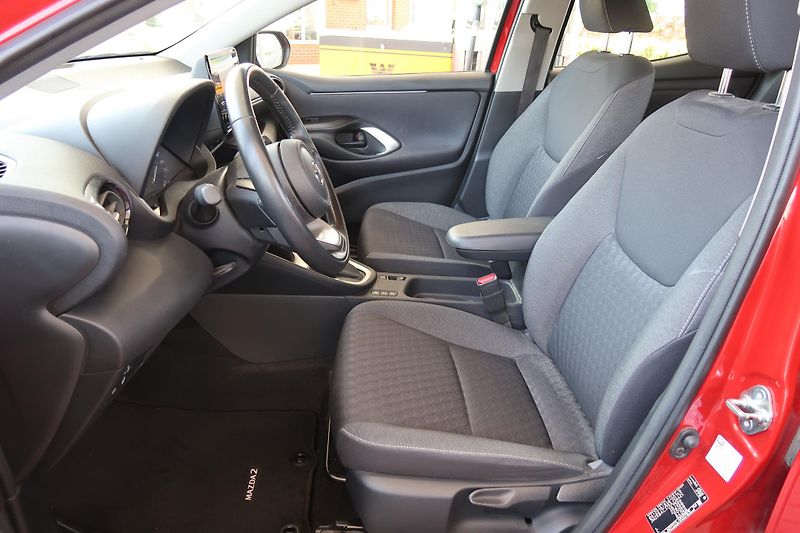 Mazda 2 Hybrid 1,5 VVT-i 116k Pure Plus,záruk - fotka 12 z 27