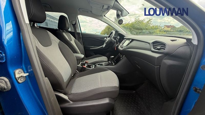 Opel Grandland X 1.2T INOVATION - fotka 15 z 25