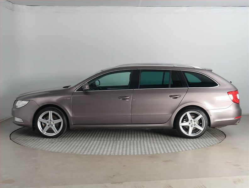 Škoda Superb (2013) Ambition 2.0 TDI, Automat - fotka 3 z 18