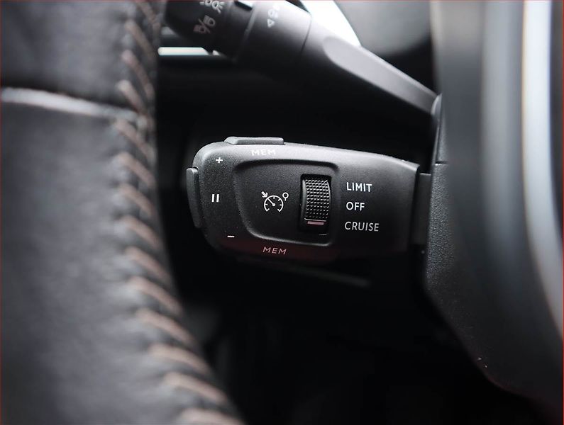 Peugeot 5008 (2021) PureTech 130, 7 míst - fotka 20 z 20