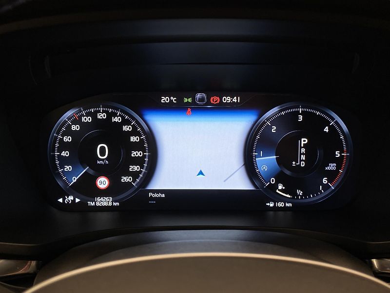 Volvo V60 D4 AWD INSCRIPTION AUT - fotka 25 z 46