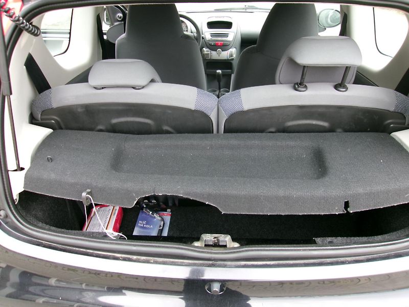 Peugeot 107 - fotka 10 z 16