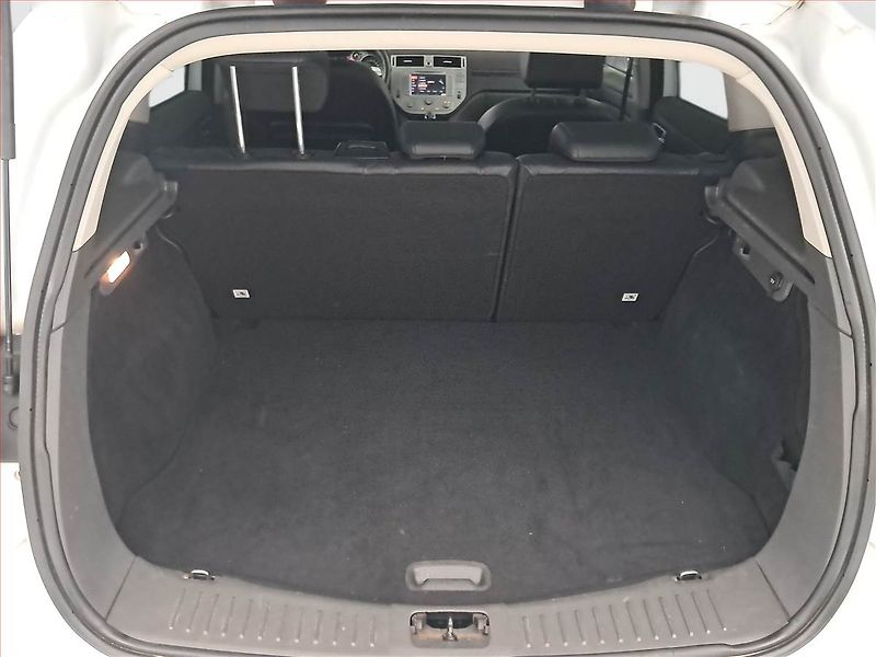 Ford Kuga (2010) 2.0 TDCi, Navi, Tempomat - fotka 14 z 16
