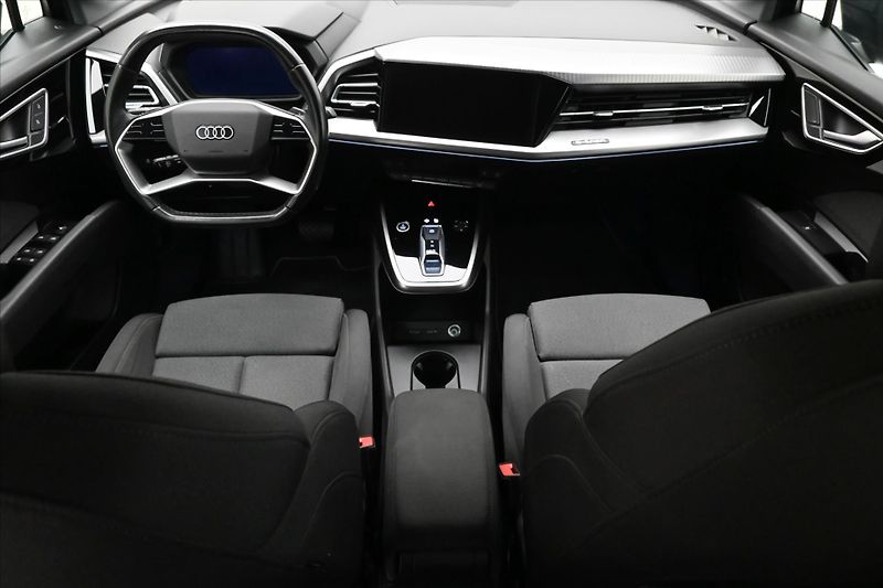 Audi Q4 40 e-tron 150kW 82kWh SOH 92% - fotka 15 z 30