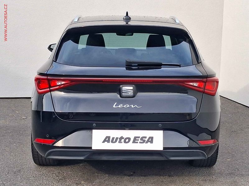 Seat Leon (2021) 1.5 TSi, Xcellence, LED, navi - fotka 5 z 19