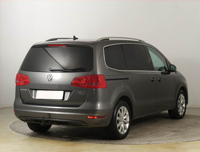 Volkswagen Sharan (2013) Highline 2.0 TDI, Automat - fotka 5 z 24