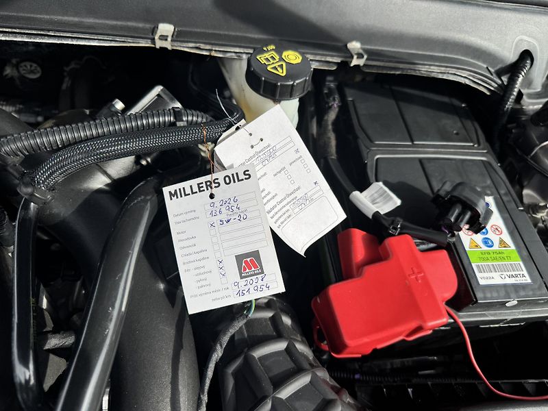 Ford Mondeo 1.5EB,1MAJITEL,KOMPLET SERVIS - fotka 33 z 50