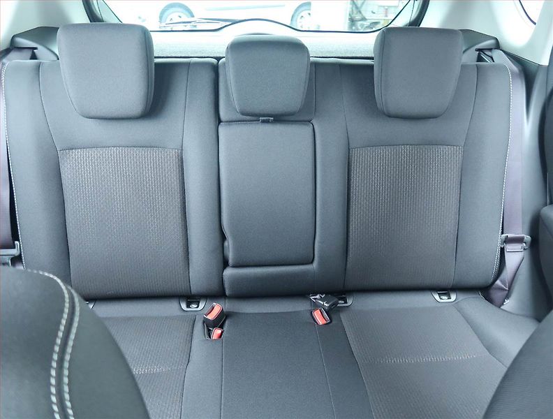 Suzuki SX4 S-Cross (2018) 1.4 BoosterJet, 4X4, ČR,1.maj - fotka 10 z 17